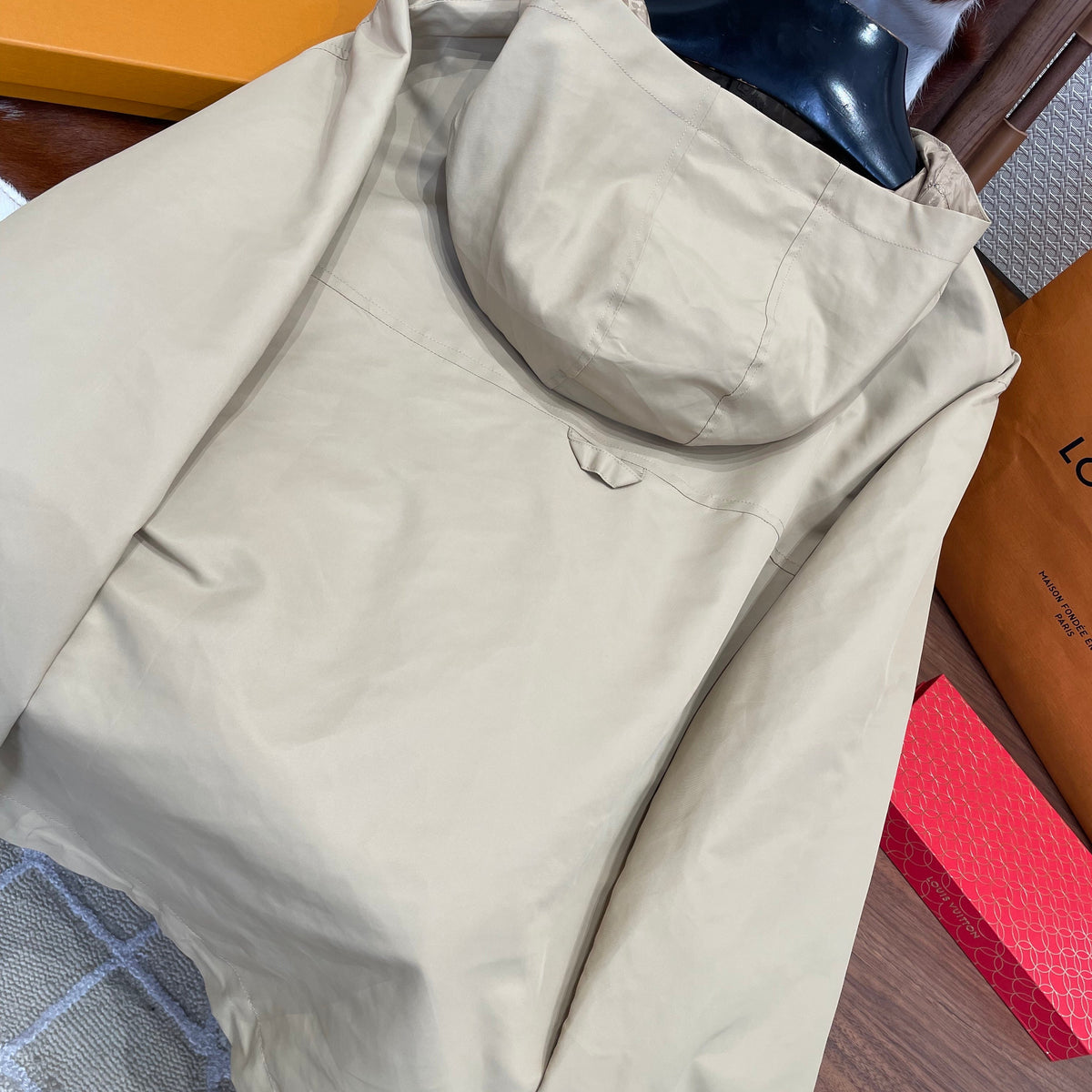 LOU JACKET