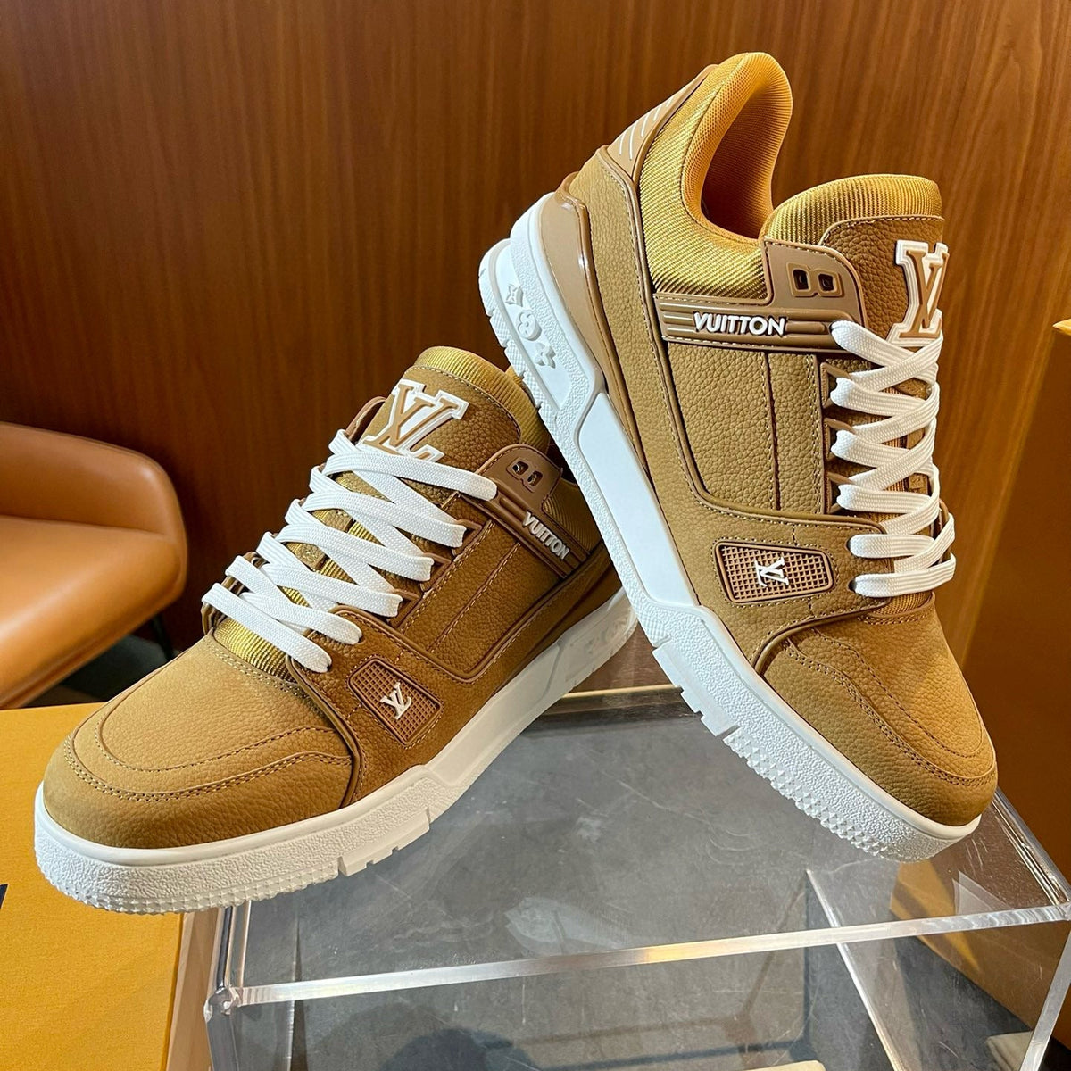 LOU TRAINERS