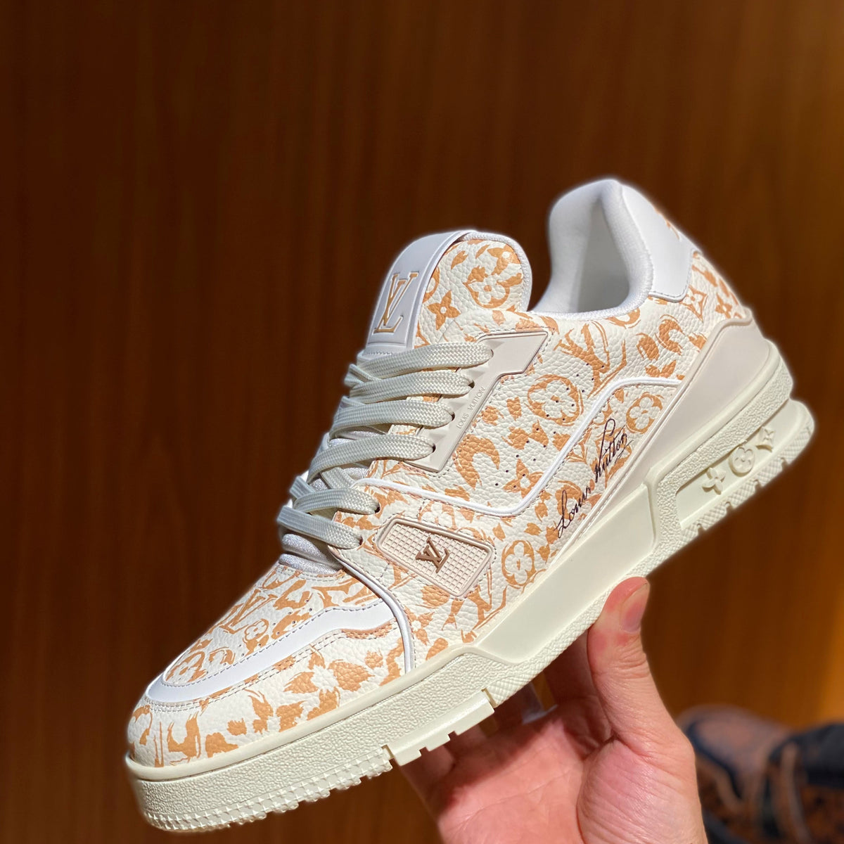 LOU TRAINERS