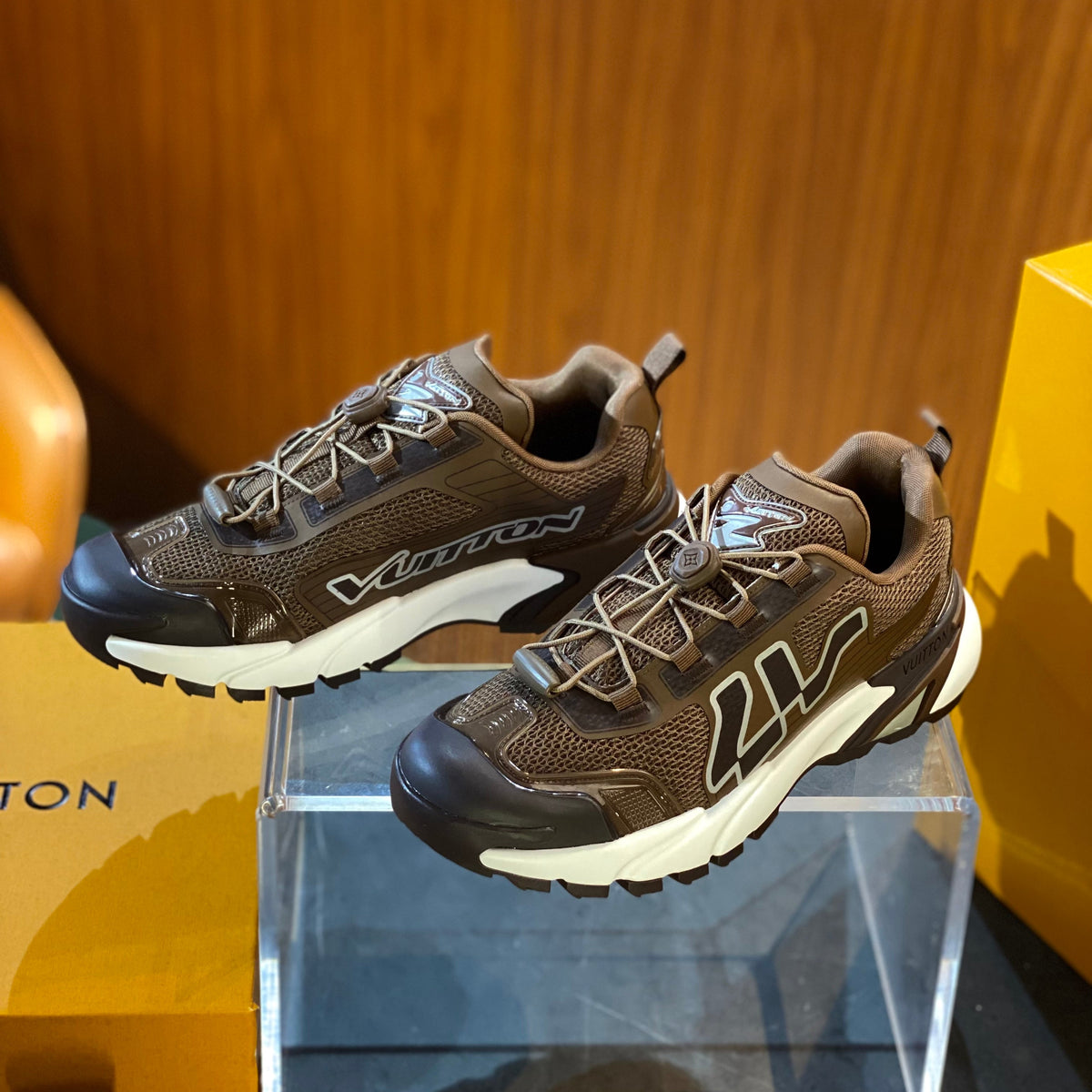 LOU RUNNER TATIC SNEAKER