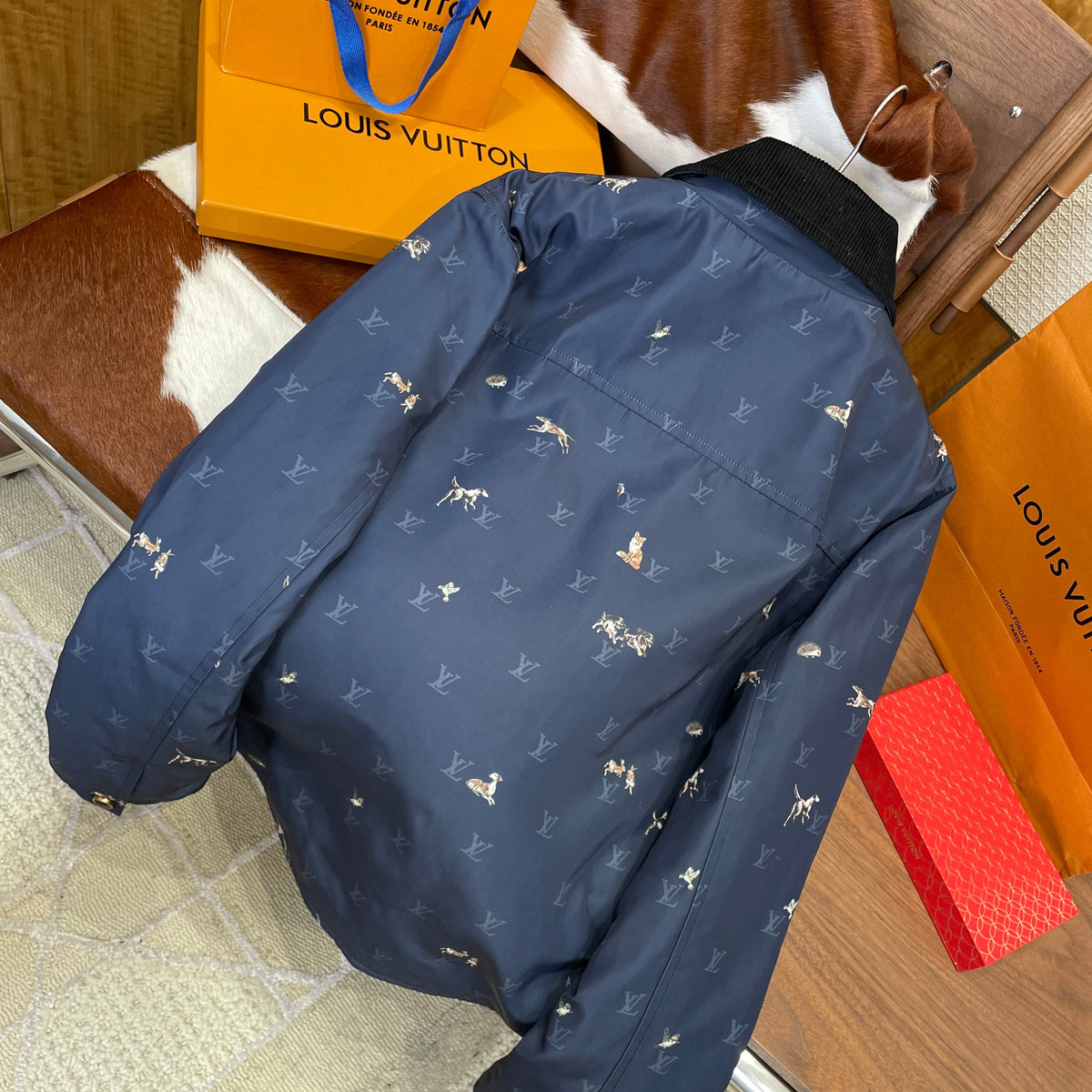 LOU JACKET