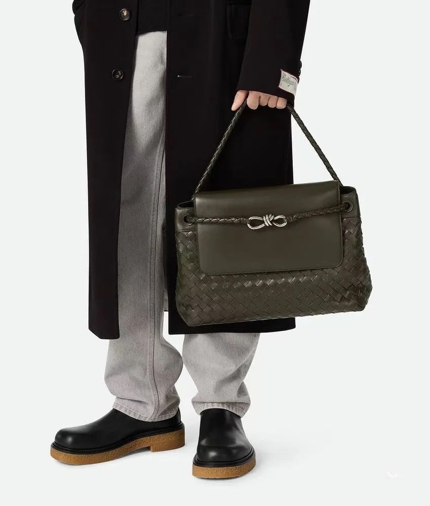 BOTT V ANDIAMO MESSENGER BAG