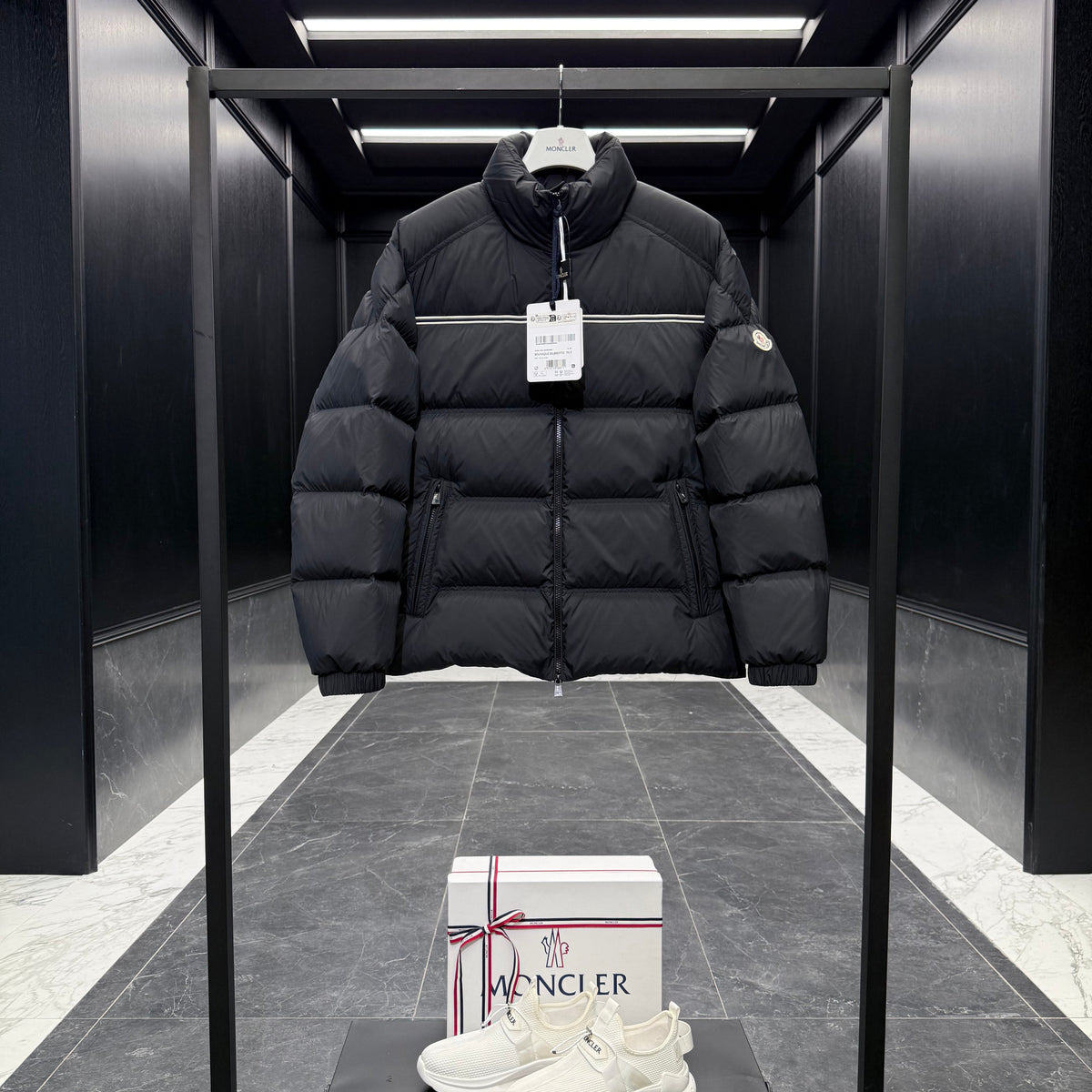 MONC BOUVAQUE JACKET