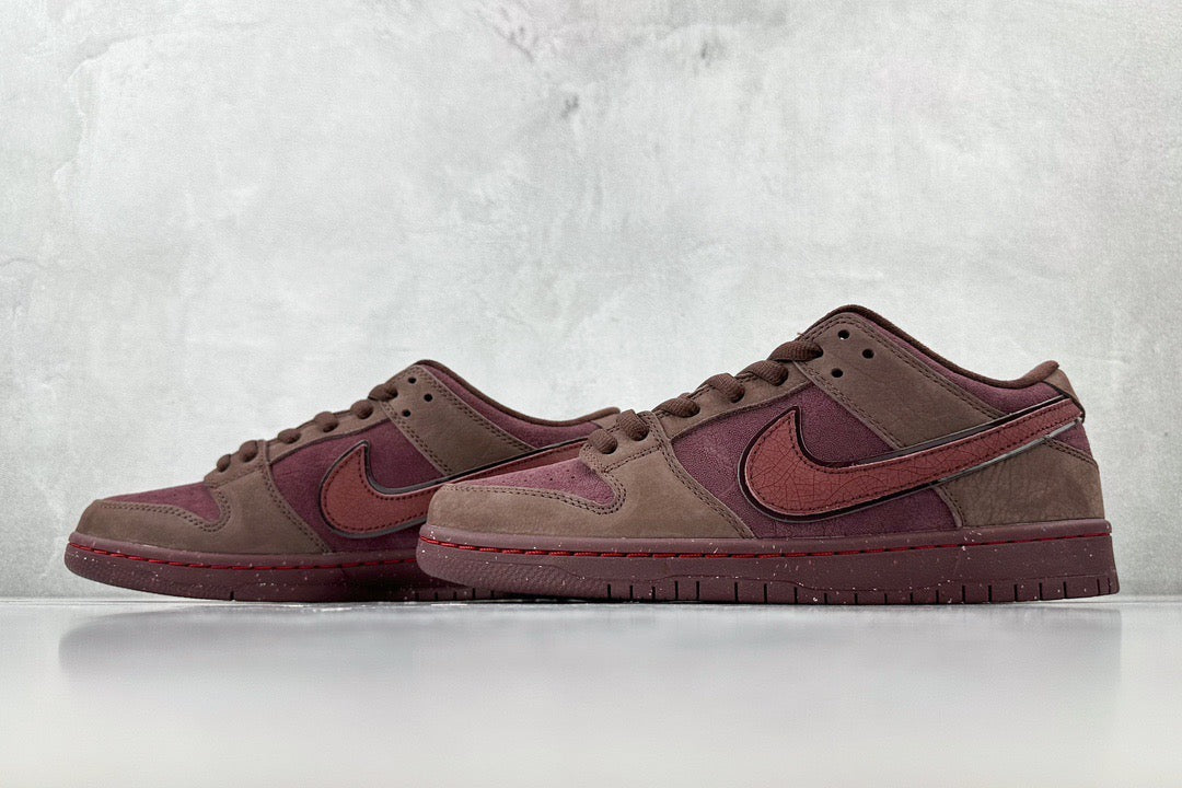 NIKE SB DUNK LOW VALENTINE’S DAY CITY OF LOVE