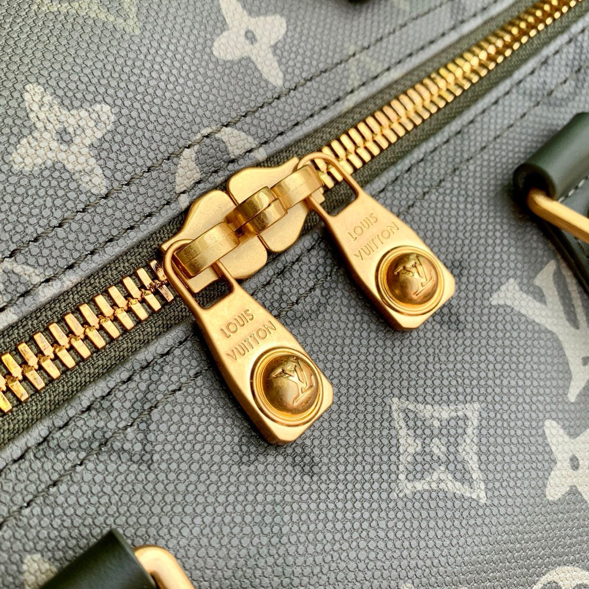 LOU KEEPALL 45 BAG
