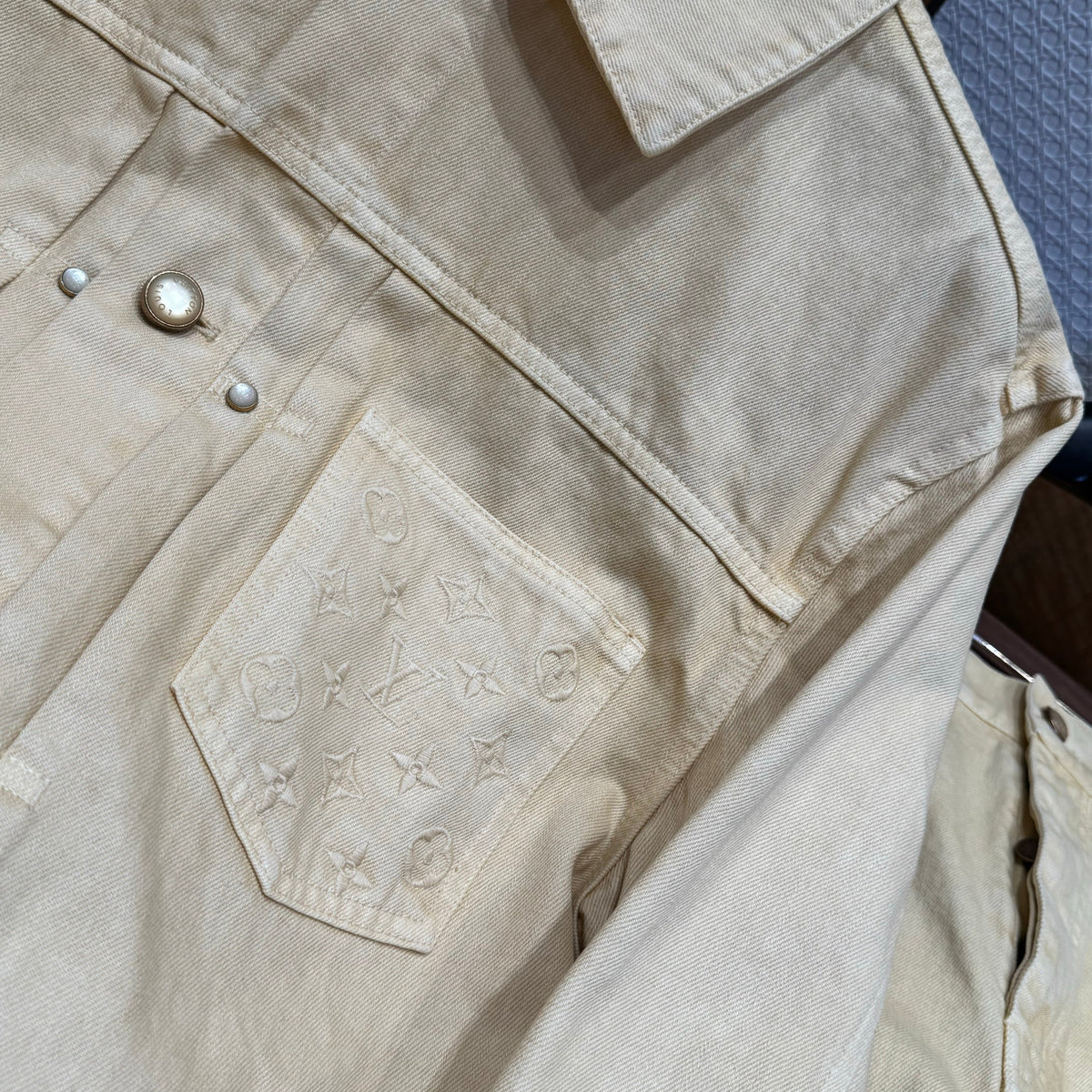 LOU DENIM JACKET