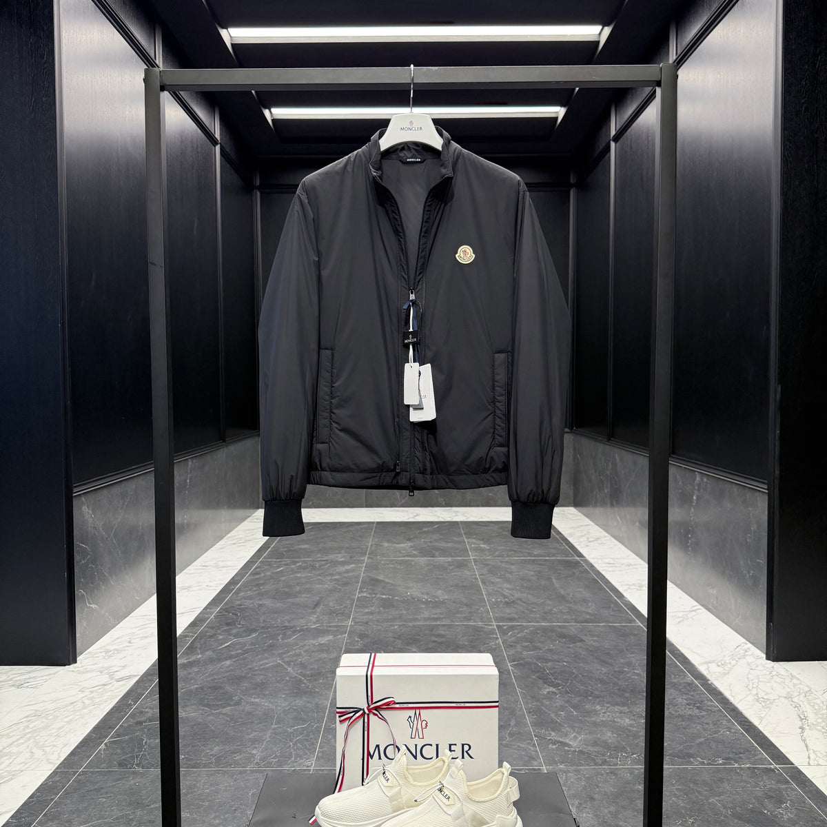 MONC VERNEY JACKET