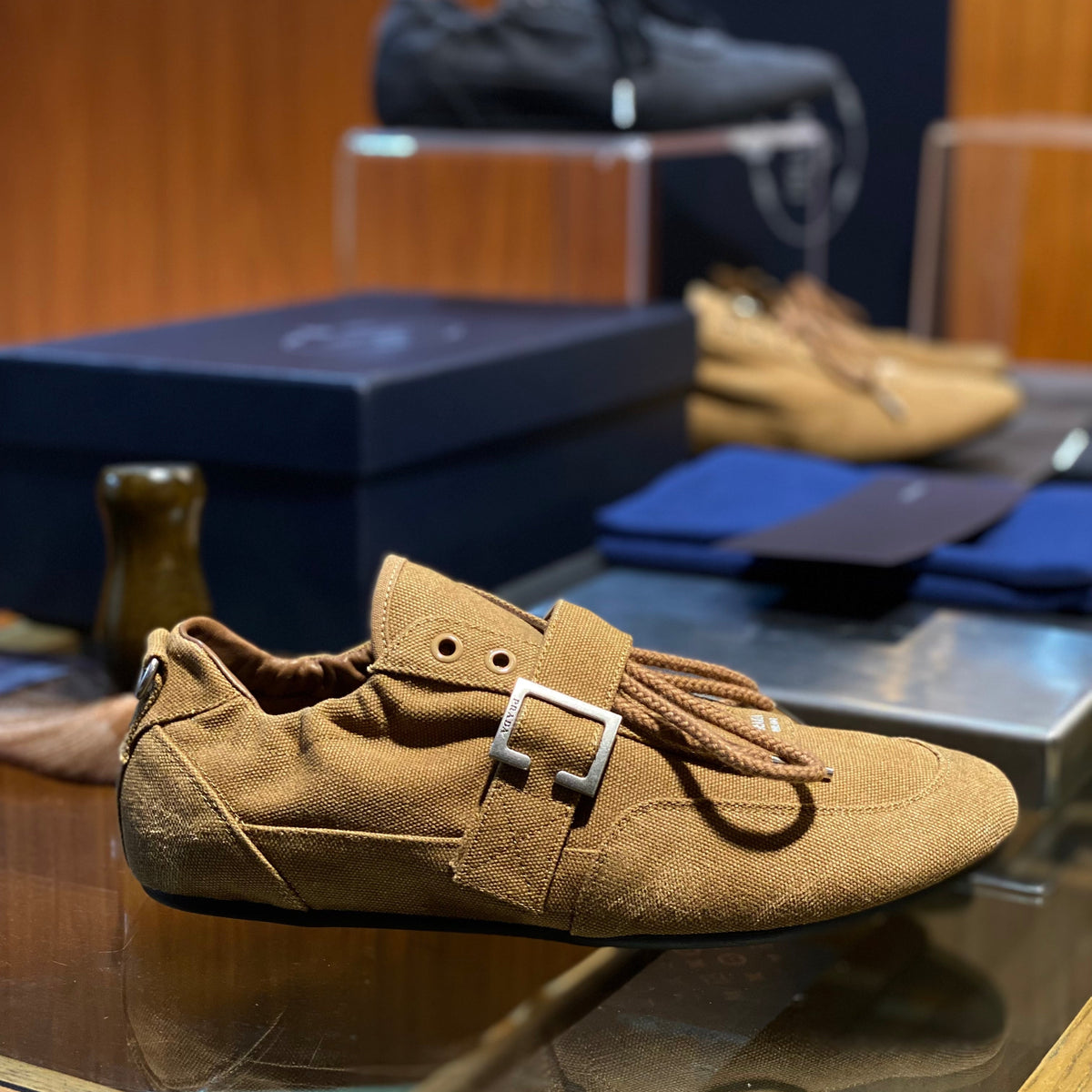PD COLLAPSE SNEAKER