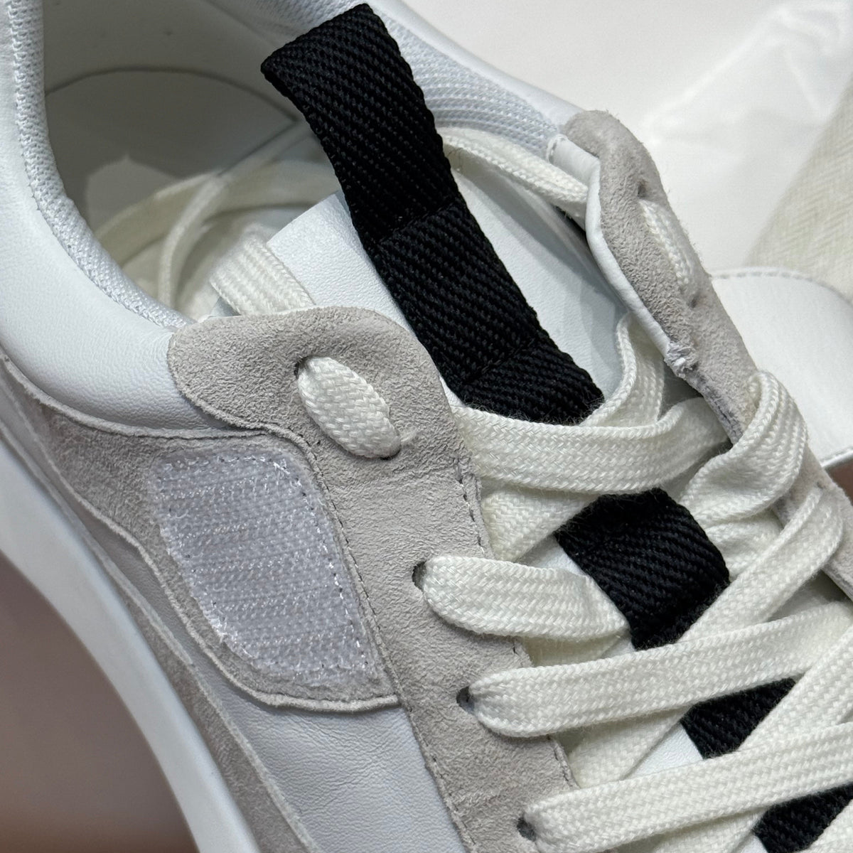 HERM LOOP SNEAKER