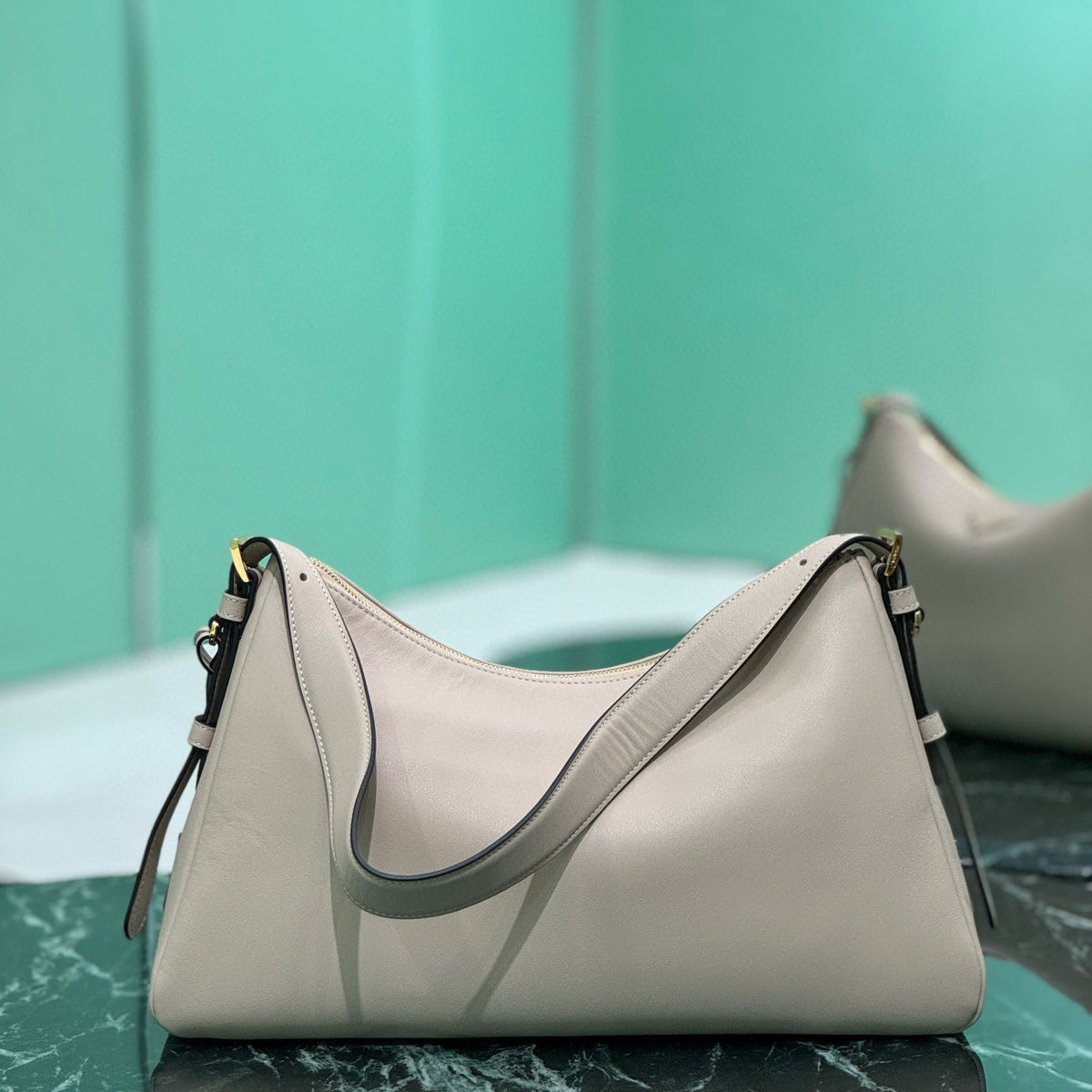 PD AIMEE LARGE SHOULDER BAG