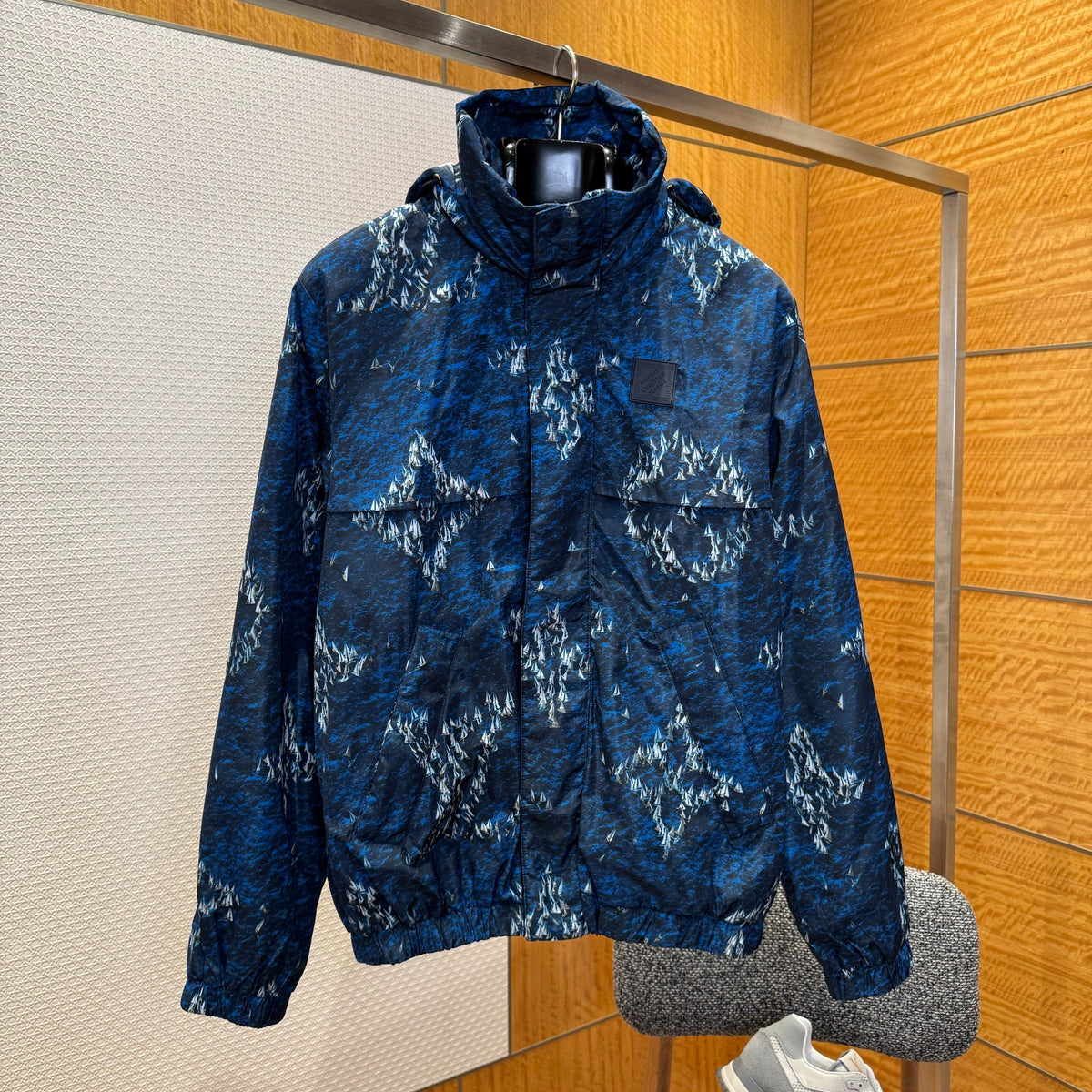 LOU JACKET