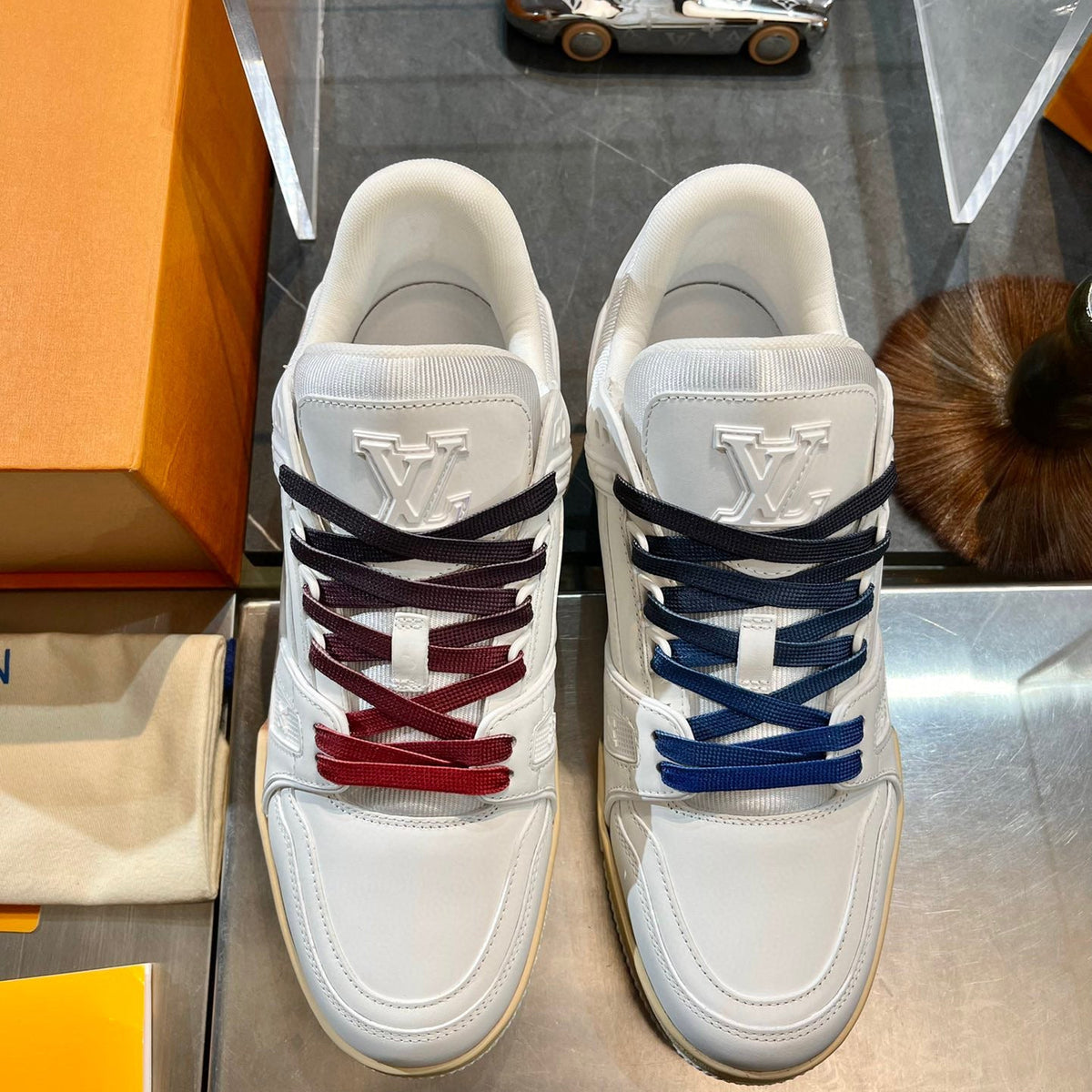 LOU TRAINERS