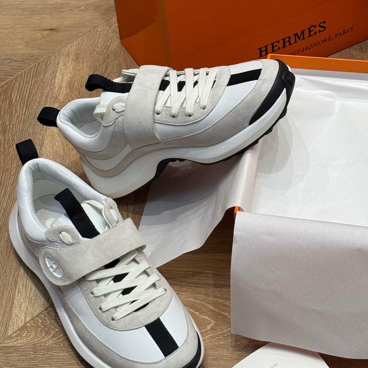 HERM LOOP SNEAKER