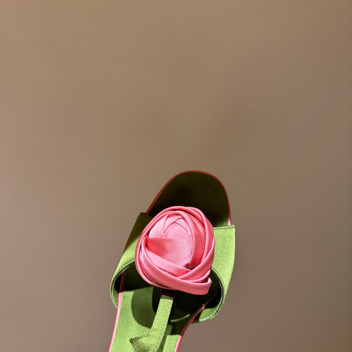 ROGER V HEELS