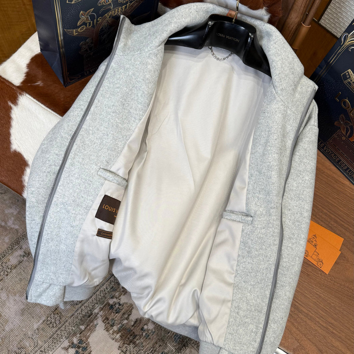 LOU JACKET