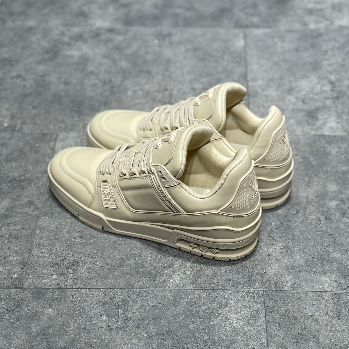 LOU TRAINERS