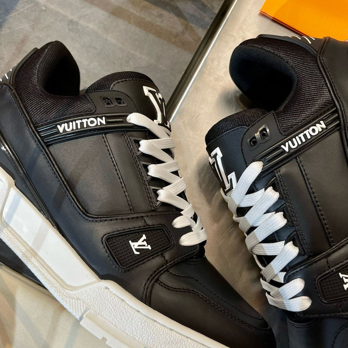 LOU TRAINERS