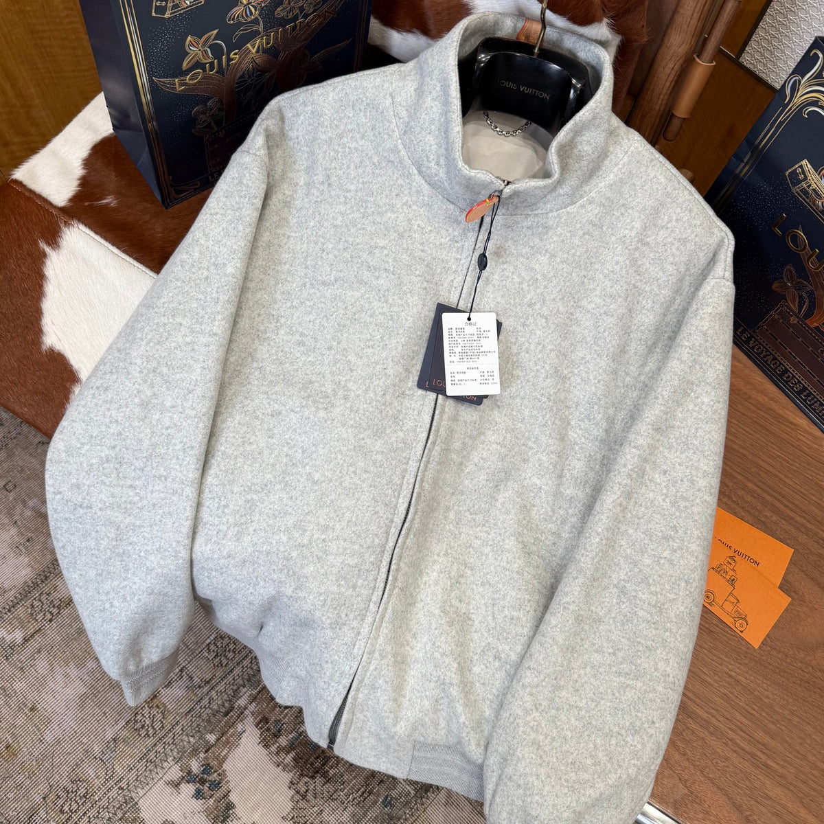 LOU JACKET