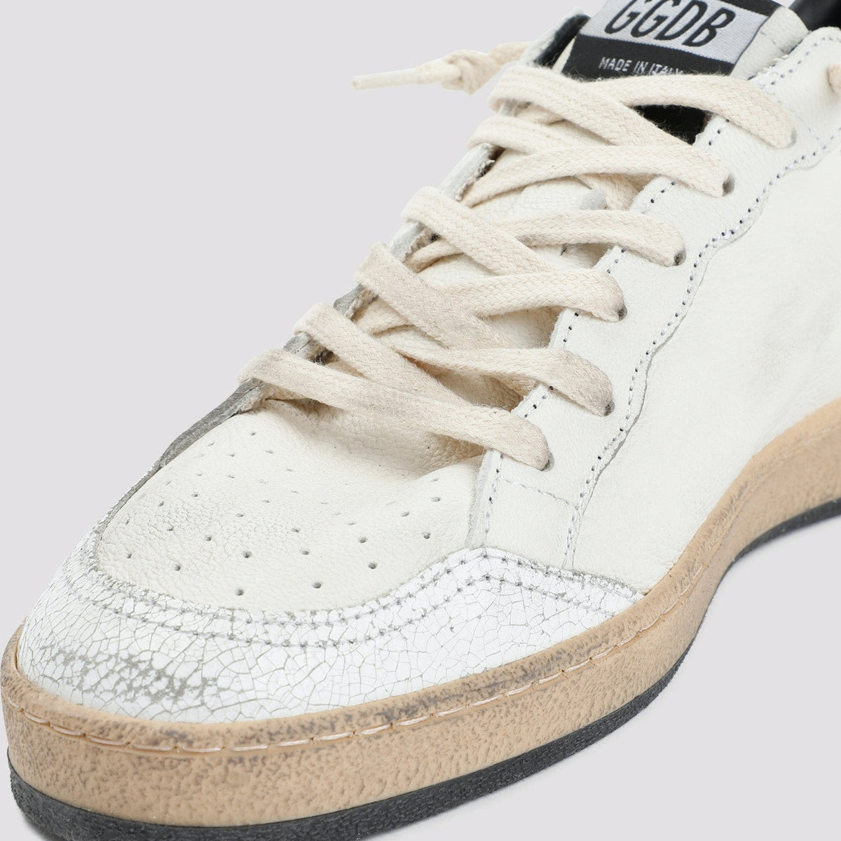GOLDEN GOOSE DELUXE BALL STAR STAR WHITE/BLACK TRAINER