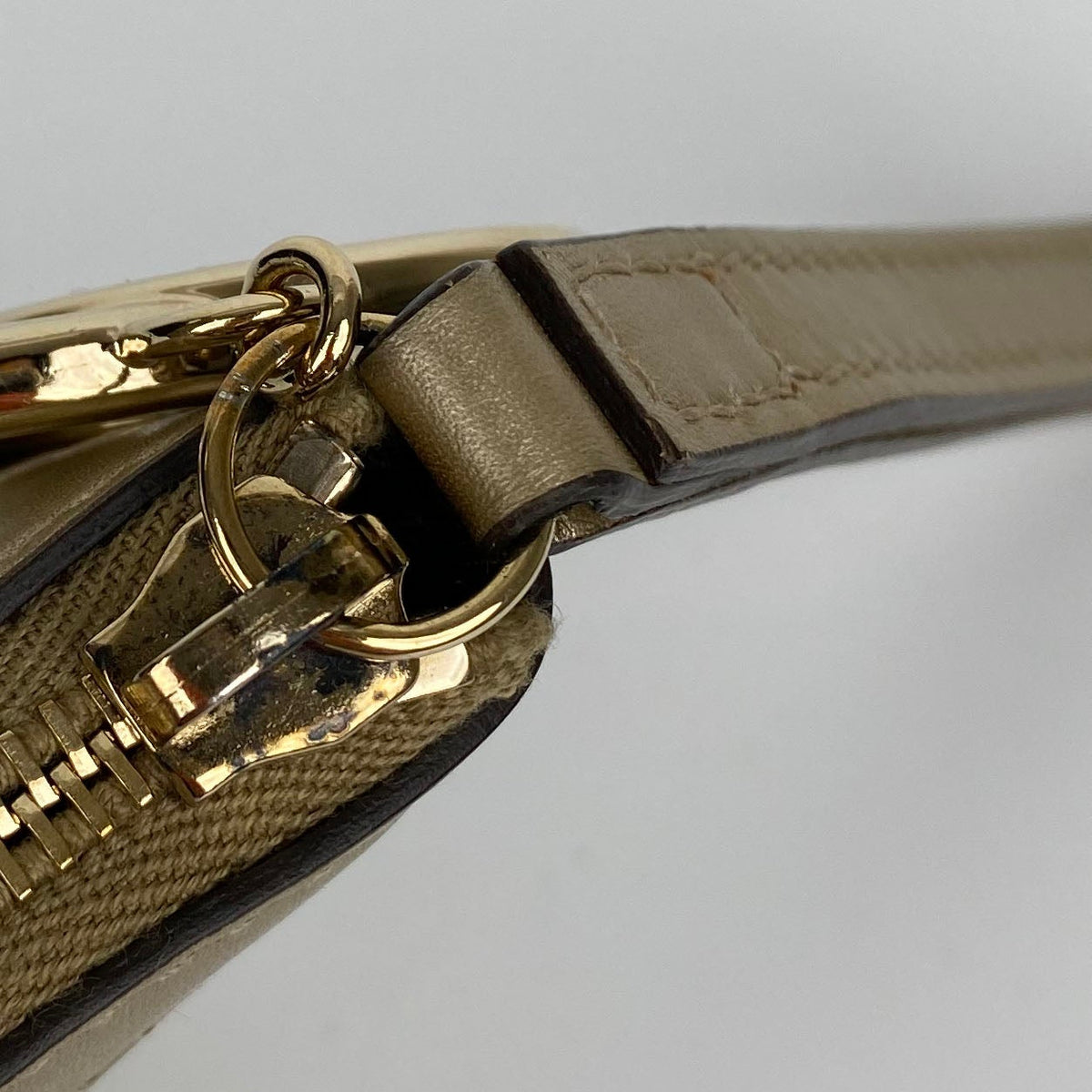 Gucci Gold Guccissima Britt Clutch