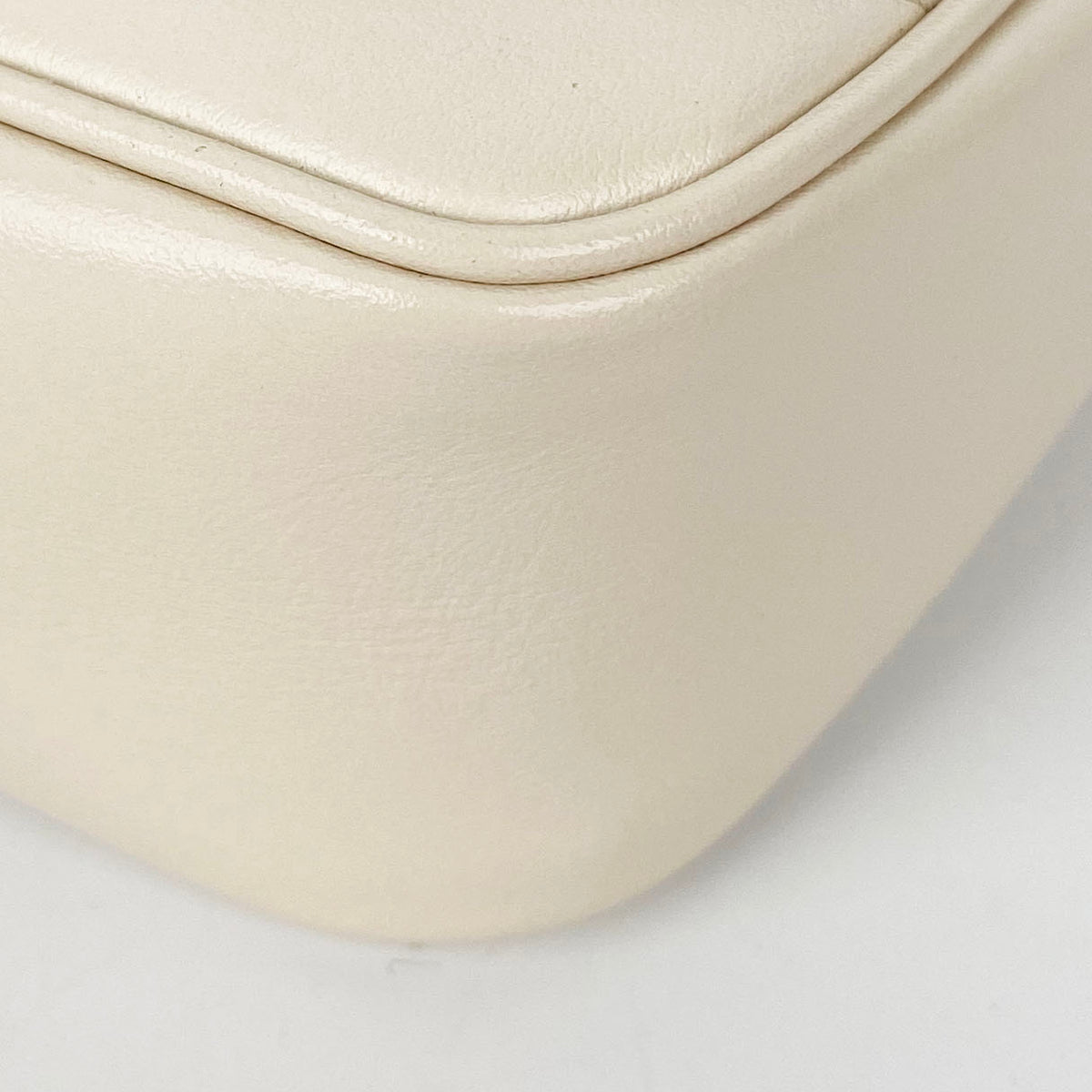 Gucci Super Mini White Marmont Bag