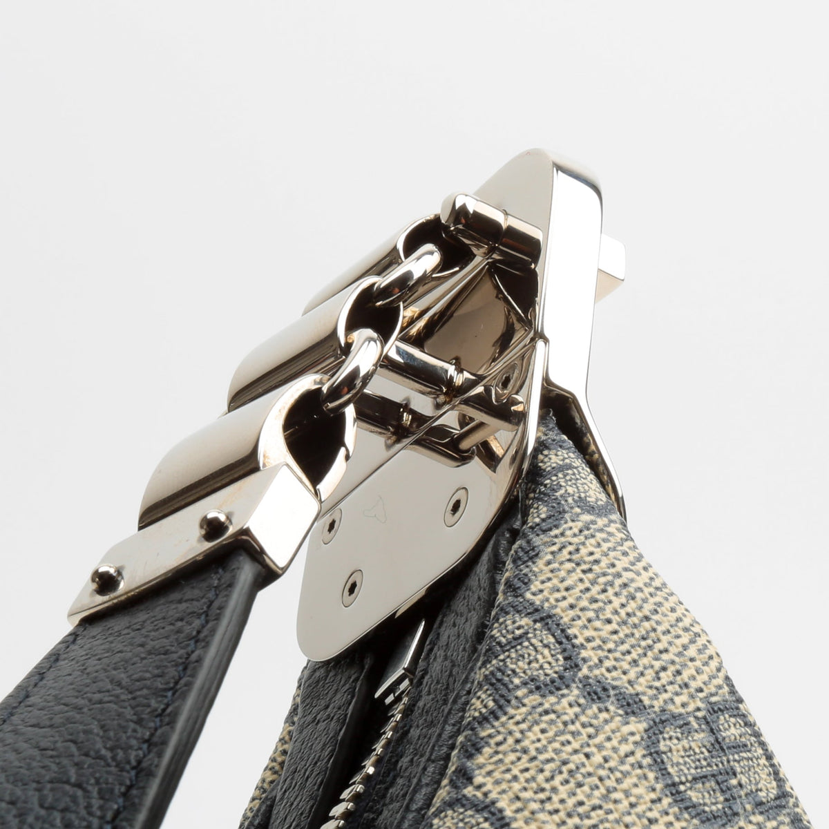 GUCCI Attache Small Shoulder Bag