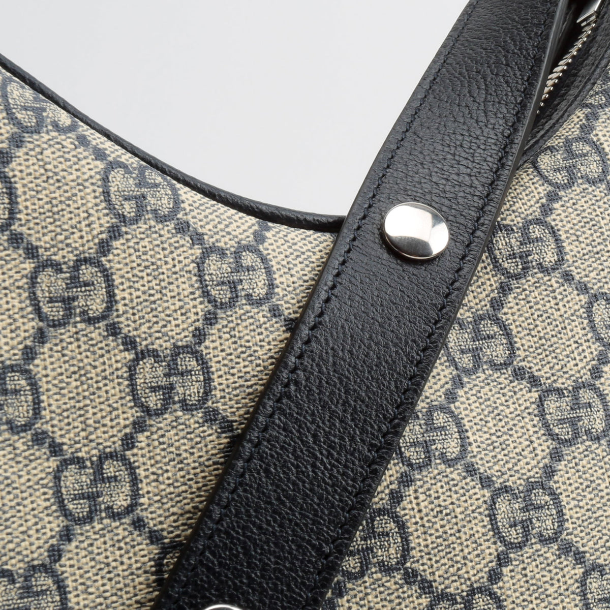 GUCCI Attache Small Shoulder Bag