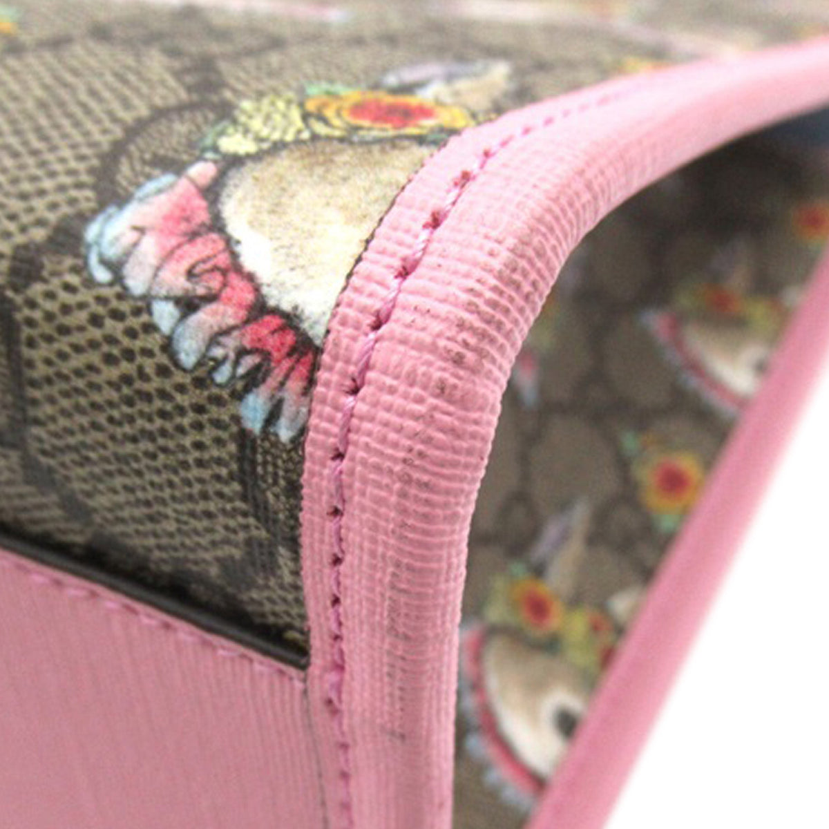 GUCCI Yuko Higuchi GG Supreme Floral Rabbit Satchel