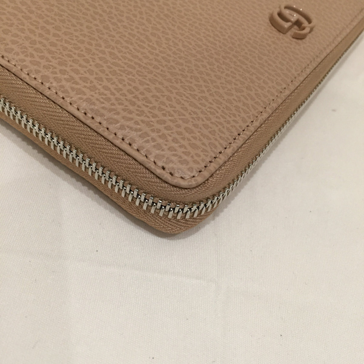 Gucci GG Mocha Beige Leather Zippy Long Wallet Sku# 71975