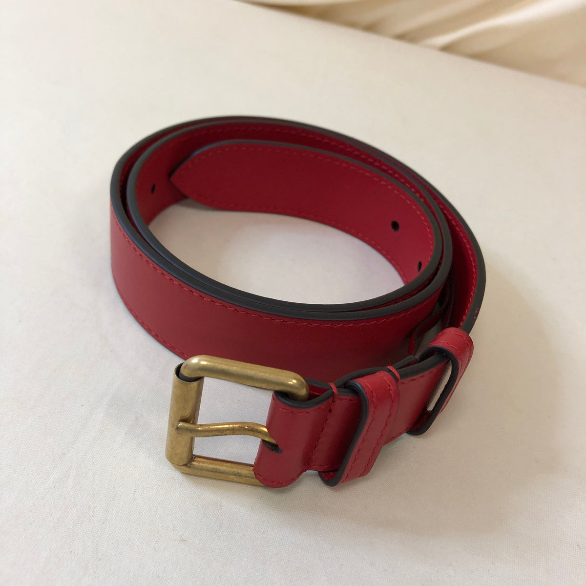 Gucci Red Leather Belt Bag 75/30 Sku# 63743