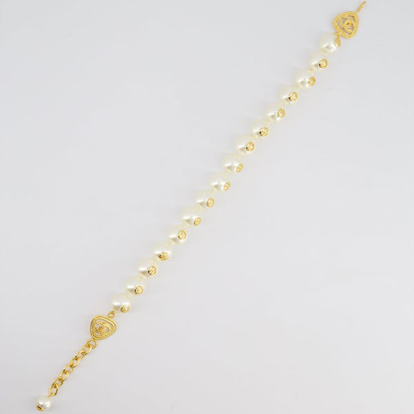 *HOT* Chanel White Pearl Chocker Necklace with Yellow Gold Logo Details