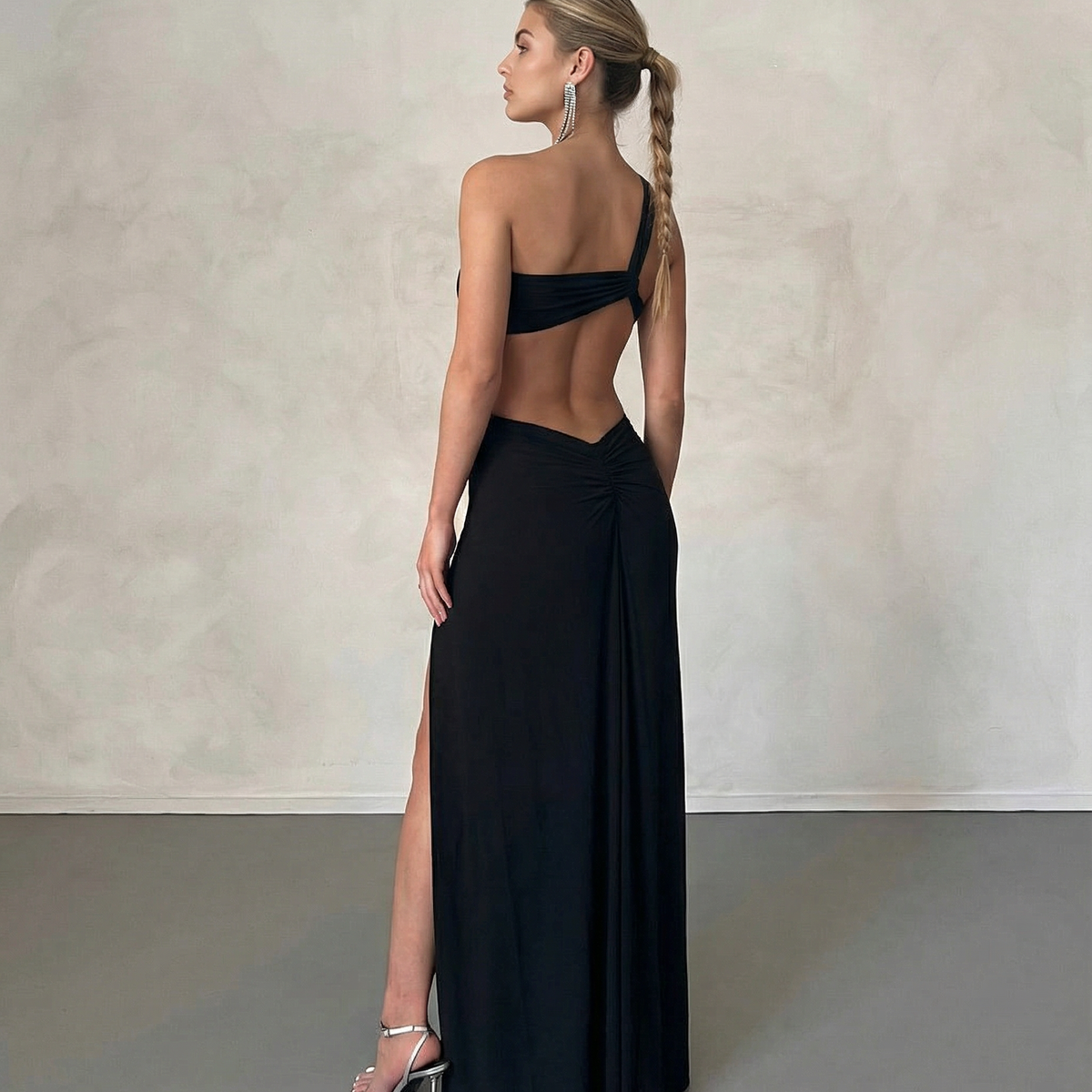 Melinda | Maxi Dress with One-Shoulder Cut-Out and High Slit