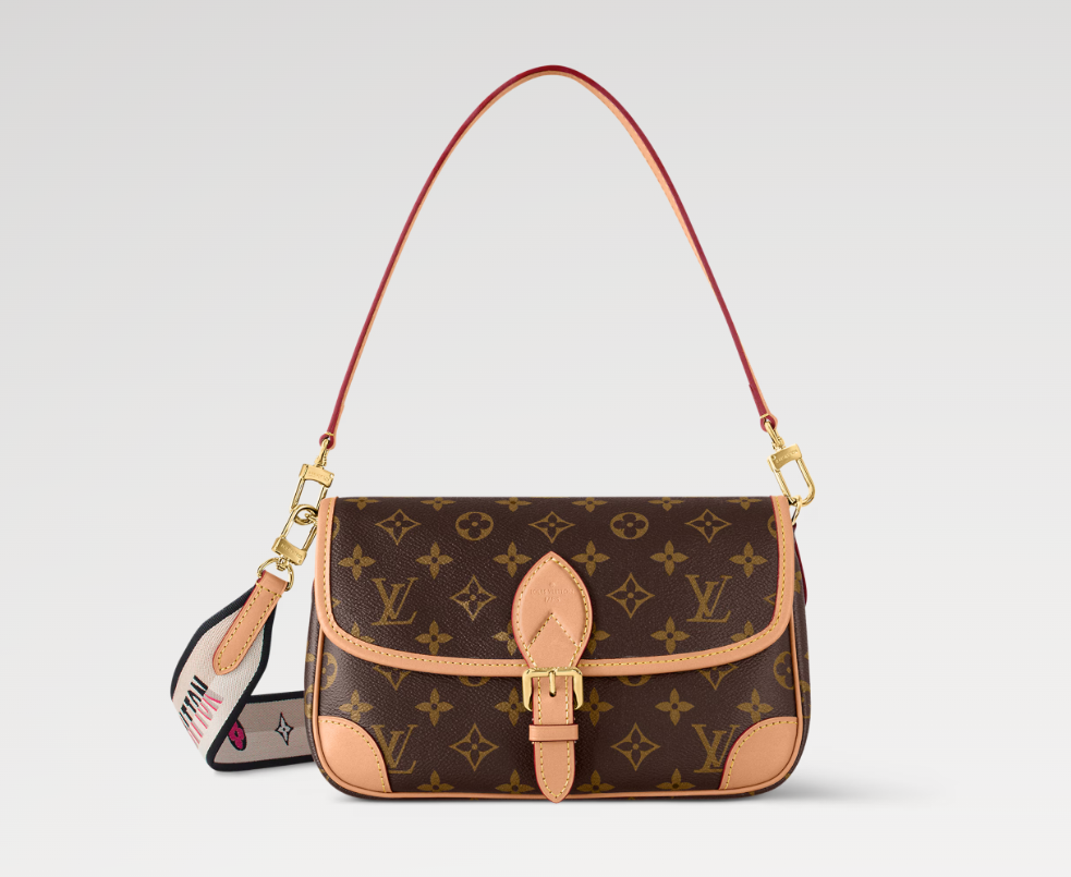 Ava’s Mode Diane Monogram