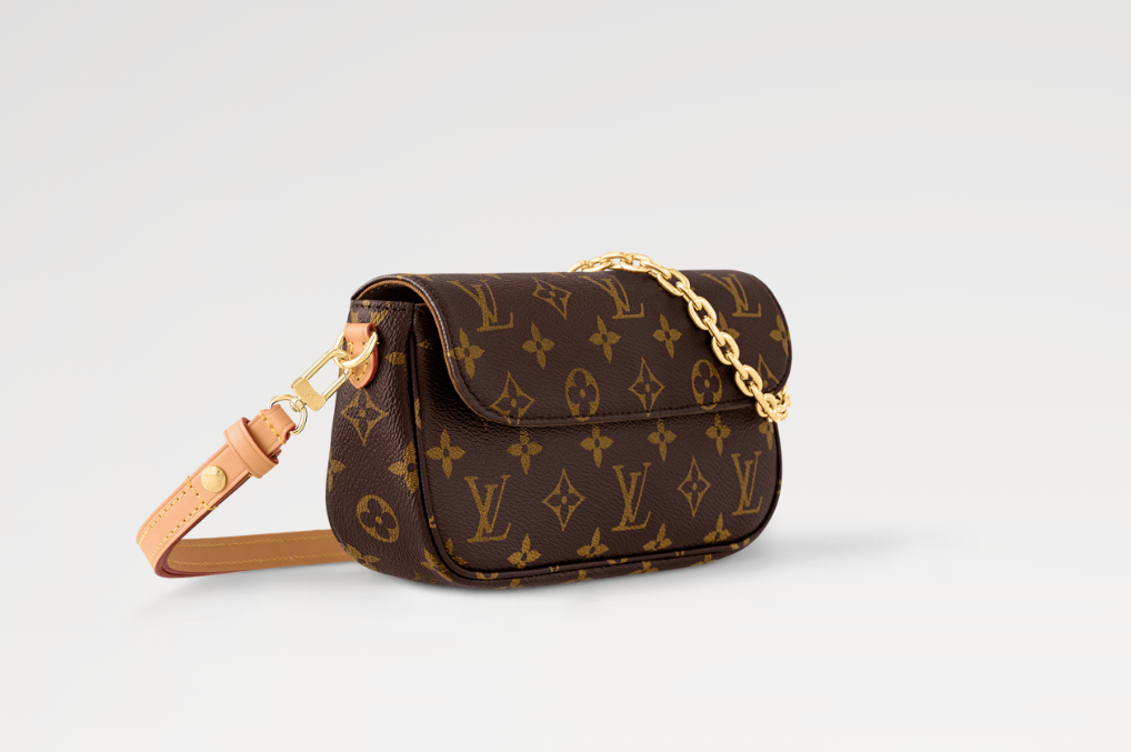 Ava’s Mode Wallet On Chain Ivy Monogram
