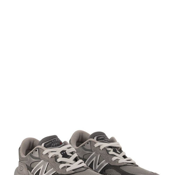 990 - SNEAKERS