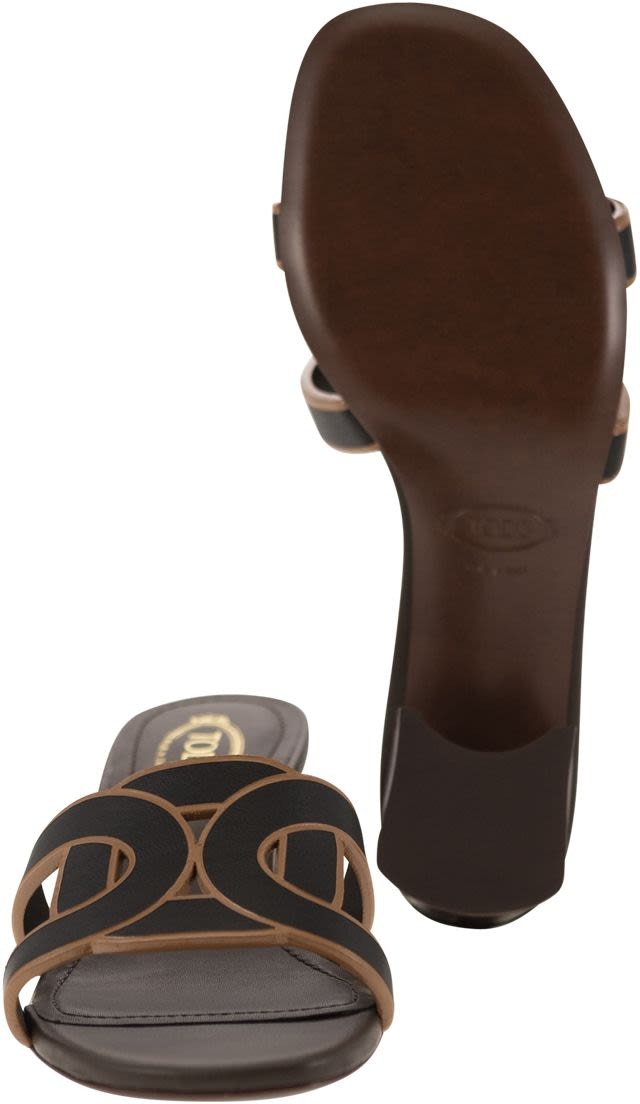 LEATHER HEELED SANDAL