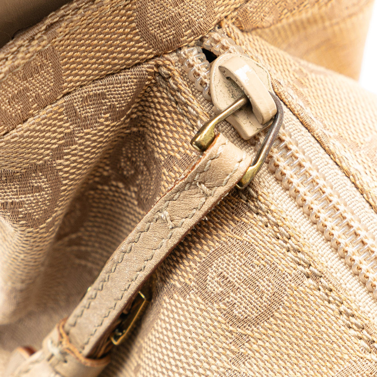 GUCCI GG Canvas Shoulder Bag