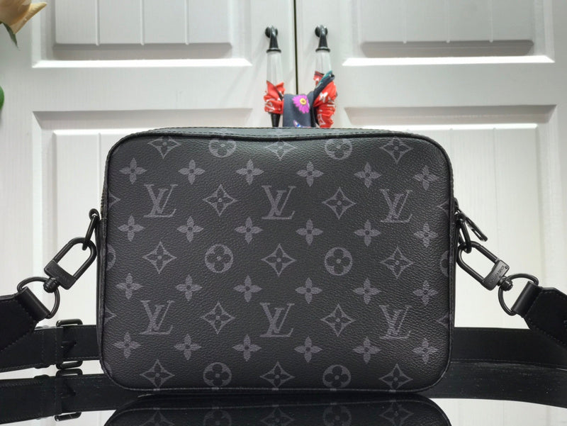 I W Fashion Lu-Vi bags - 17637