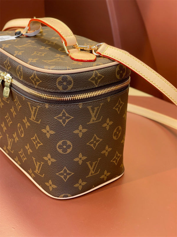 PHA - LOV Bags - 080