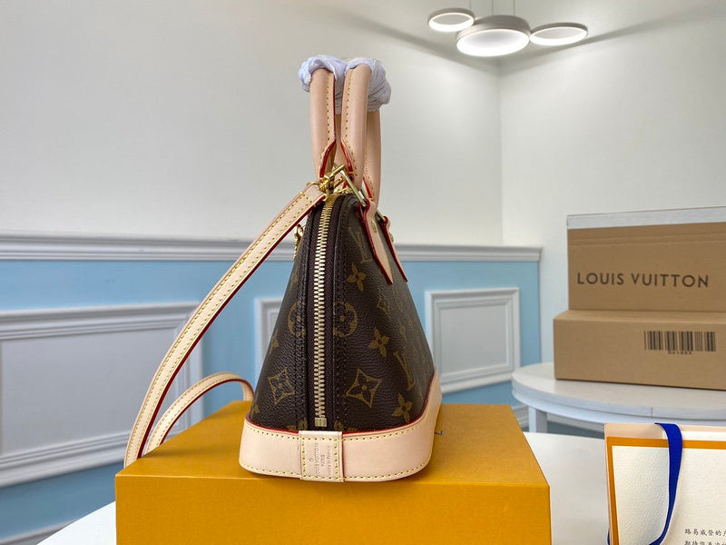 I W Fashion Lu-Vi bags - 17741