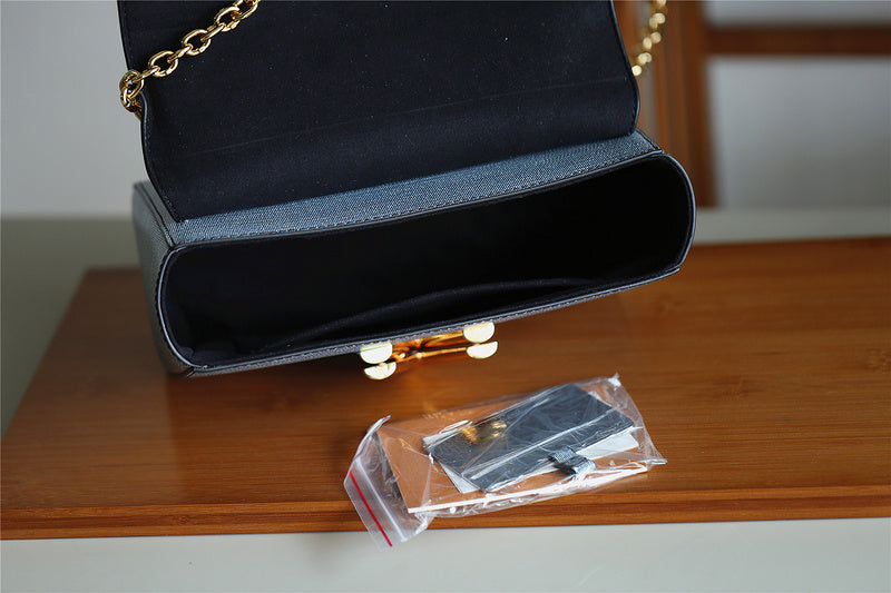 I W Fashion Lu-Vi bags - 8492