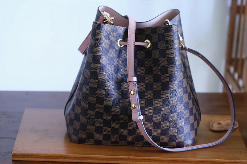 I W Fashion Lu-Vi bags - 8576