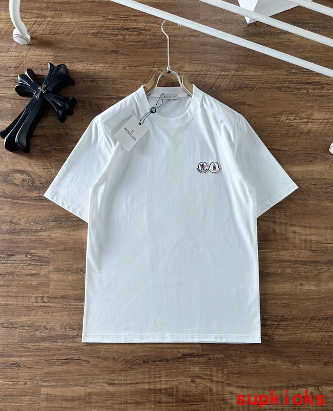 Moncler Luxury Cloth