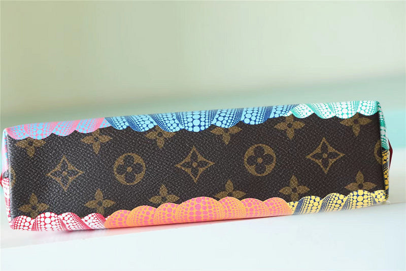 I W Fashion Lu-Vi bags - 8750