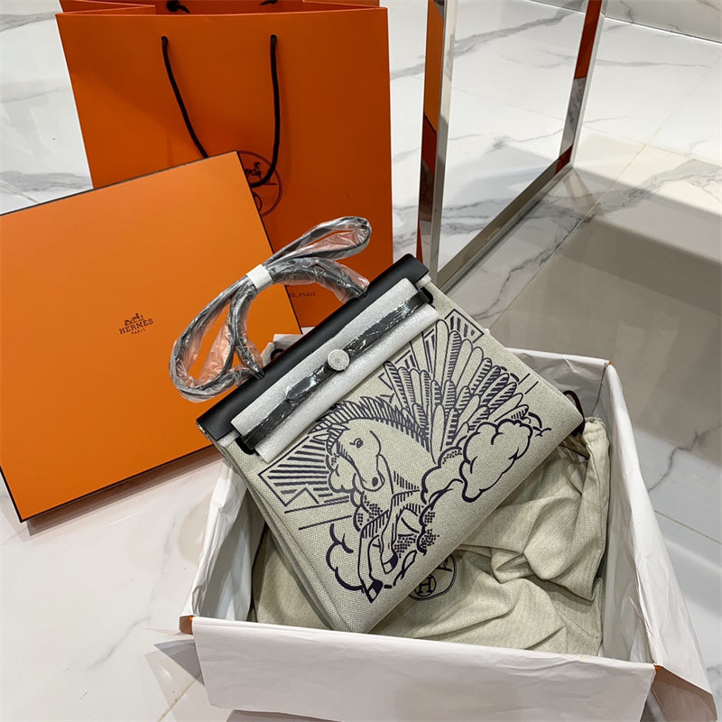 PHA - HMS Bags - 820