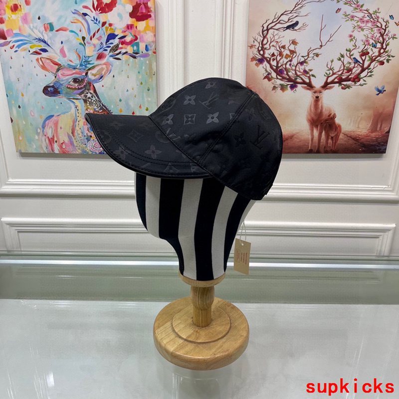 Louis Vuitton Luxury Cap
