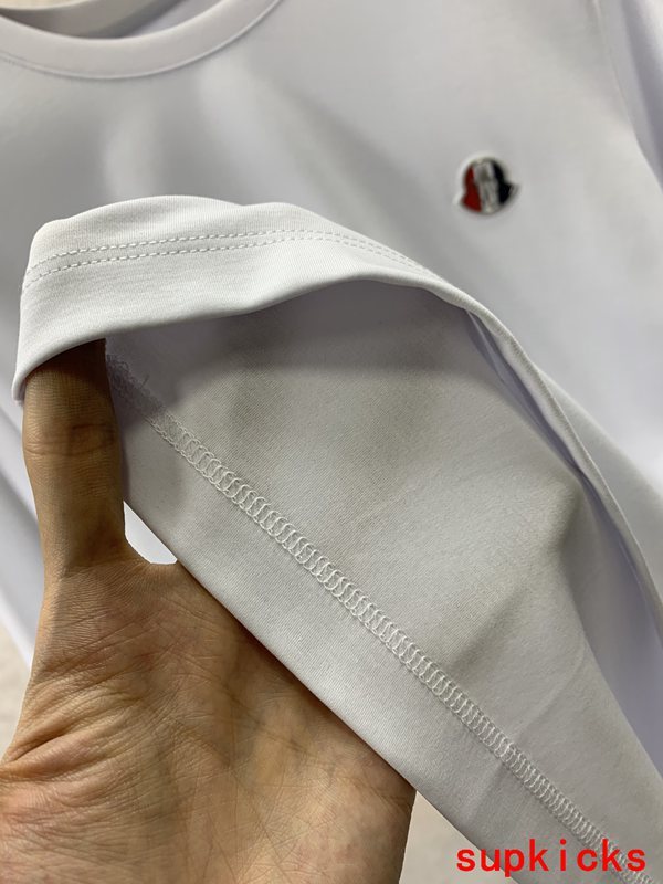Moncler Luxury Cloth