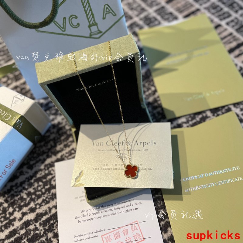 Van Cleef & Arples Jewelry