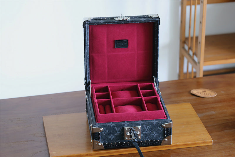 I W Fashion Lu-Vi bags - 9543