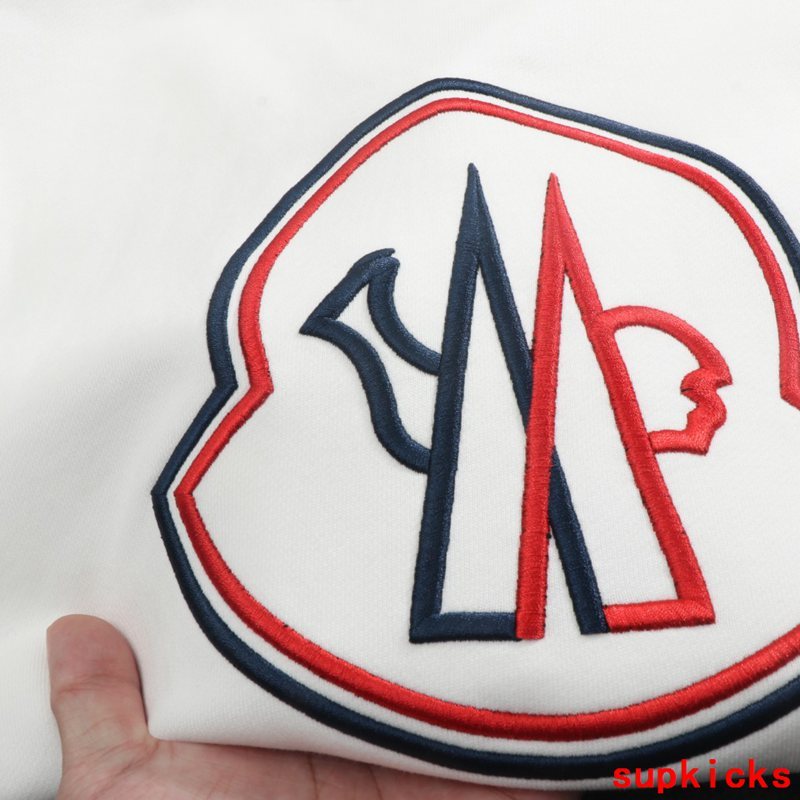 Moncler Luxury Cloth